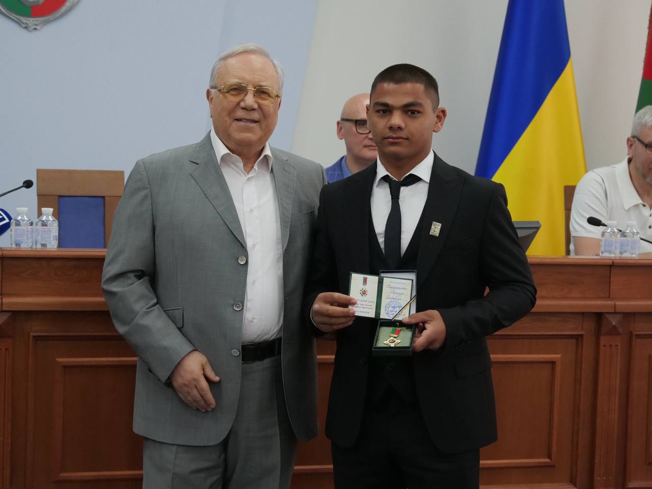 Здобувача освіти КЦПОММ Артура Кузьменко нагороджено нагрудним знаком "За заслуги перед містом"